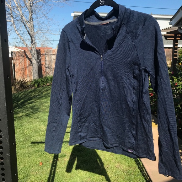 Patagonia Tops - Patagonia light top